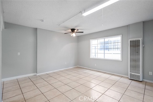 Detail Gallery Image 8 of 20 For 213 E 87th Pl, Los Angeles,  CA 90003 - – Beds | – Baths