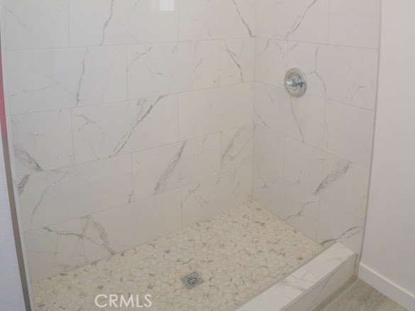 https://media.crmls.org/medias/6062a7cb-b552-470e-8756-55803a165cca.jpg?preset=X-Large