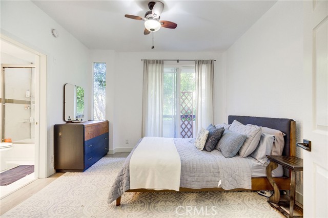 Detail Gallery Image 17 of 28 For 525 S Berendo St #212,  Los Angeles,  CA 90020 - 2 Beds | 2 Baths