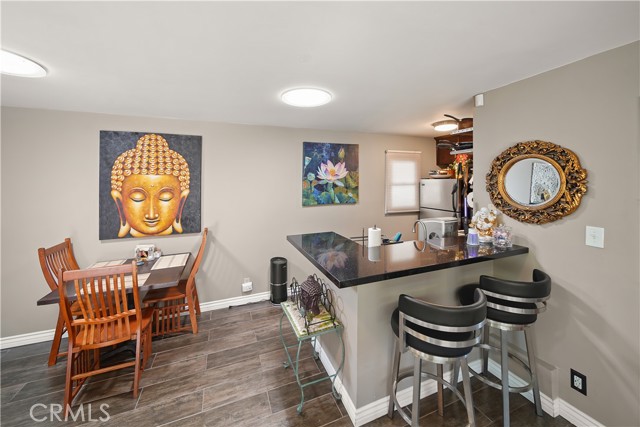 Detail Gallery Image 6 of 10 For 1723 W Kenneth Rd, Glendale,  CA 91201 - 1 Beds | 1 Baths