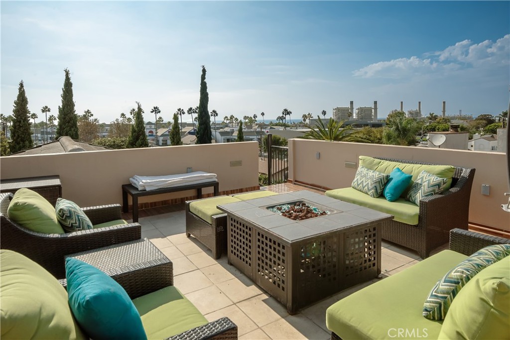 607 N Guadalupe Avenue B, Redondo Beach, CA 90277