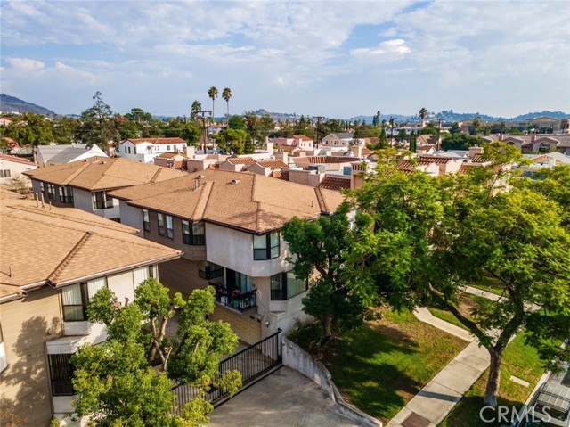 Detail Gallery Image 3 of 36 For 514 N Isabel St #C,  Glendale,  CA 91206 - 3 Beds | 2/1 Baths
