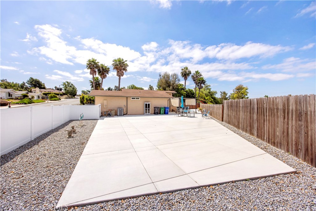 1361 Temple Heights Drive - photo 18