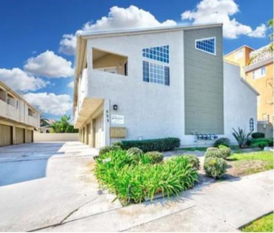 533 W 23rd ST Unit: 6