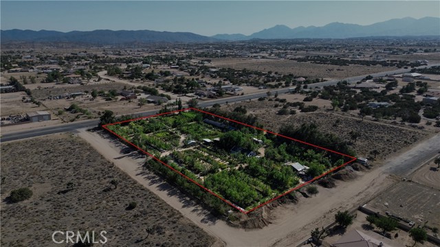 13874 Ranchero Road, Oak Hills CA: https://media.crmls.org/medias/60642d83-9b71-4d18-866d-382da8e38119.jpg