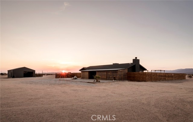 84328 Amboy Road, 29 Palms CA: https://media.crmls.org/medias/60647039-22d4-4ae0-98f7-e277db22f5c3.jpg