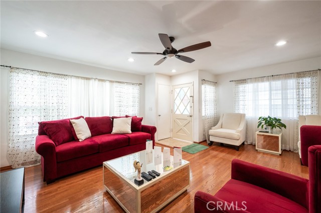 Detail Gallery Image 5 of 23 For 352 E 49th, Long Beach,  CA 90805 - 3 Beds | 2 Baths