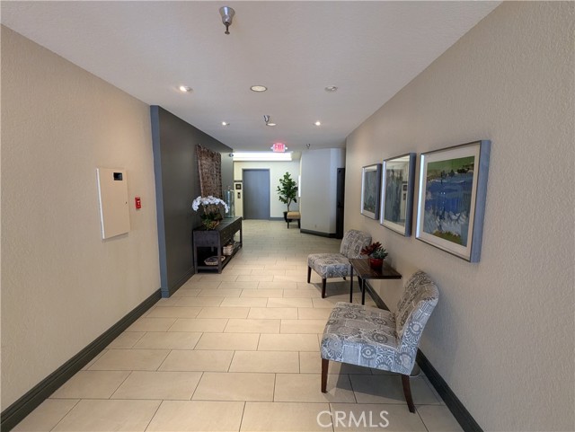 Detail Gallery Image 11 of 55 For 270 Cagney Ln #308,  Newport Beach,  CA 92663 - 2 Beds | 2 Baths