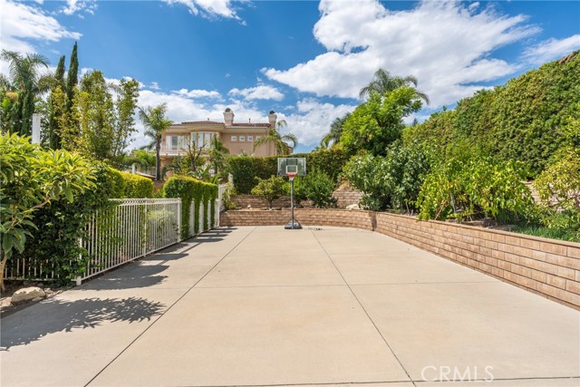 5506 Carriage Place, Rancho Cucamonga CA: https://media.crmls.org/medias/60675b41-cb3d-42b7-ac2a-dfa863683bb8.jpg