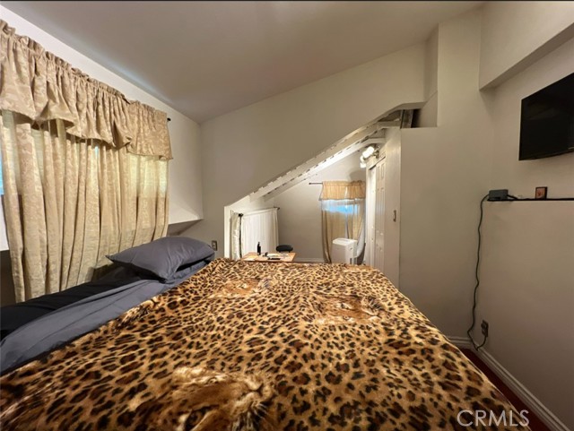 2619 Trinity Street, Los Angeles CA: https://media.crmls.org/medias/60683492-32da-4bb0-88e0-bdb53c6ee579.jpg