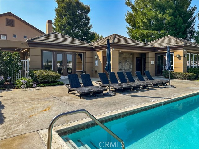 1012 S Country Glen Way, Anaheim CA: https://media.crmls.org/medias/606840a9-b501-4c42-95fe-b29d0c03b714.jpg