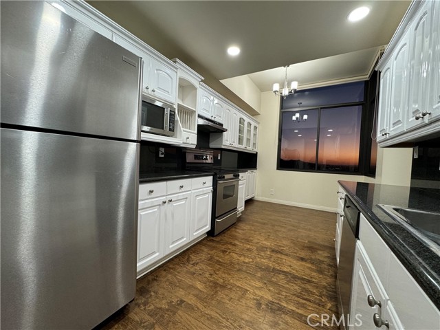 Detail Gallery Image 48 of 68 For 345 Pioneer Dr Ph5,  Glendale,  CA 91203 - 2 Beds | 2 Baths