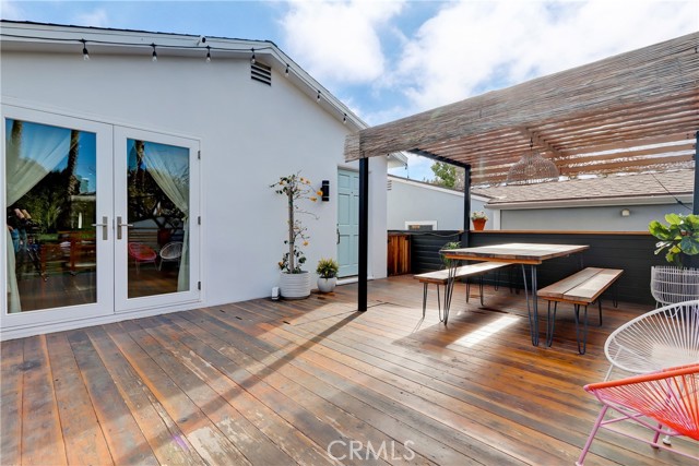 662 Rosecrans Avenue, Manhattan Beach, California 90266, 2 Bedrooms Bedrooms, ,1 BathroomBathrooms,Residential,Sold,Rosecrans,PW21211471