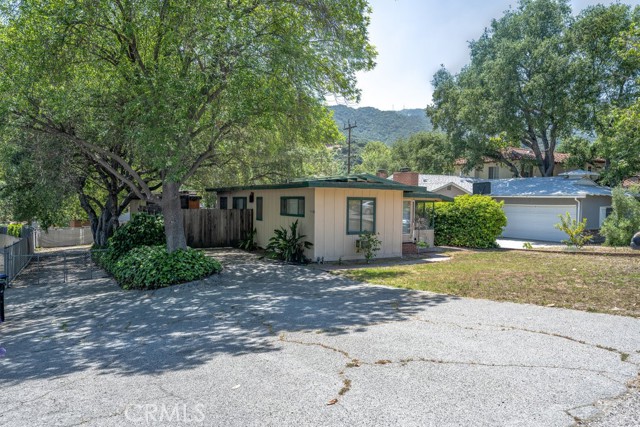 Detail Gallery Image 3 of 35 For 3226 Mills Ave, La Crescenta,  CA 91214 - 2 Beds | 1 Baths