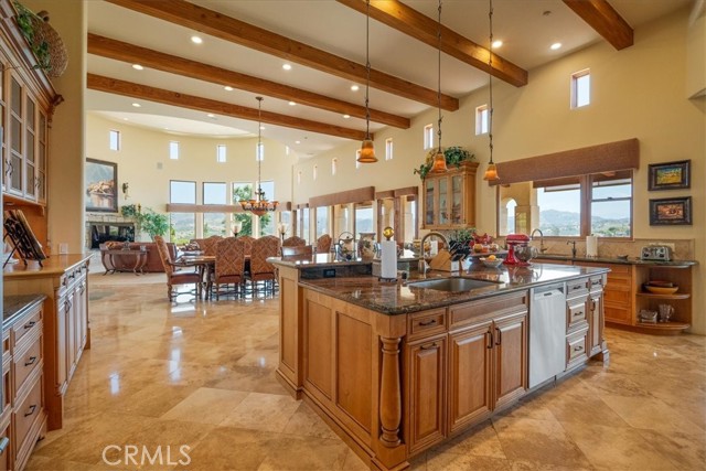 1917 Santa Margarita Drive, Fallbrook CA: https://media.crmls.org/medias/606a9993-79fe-4e3c-ae1e-d5e74bf48540.jpg