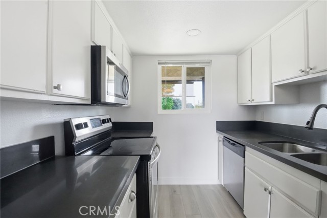 Detail Gallery Image 5 of 22 For 35113 Mesa Grande, Calimesa,  CA 92320 - 2 Beds | 2 Baths