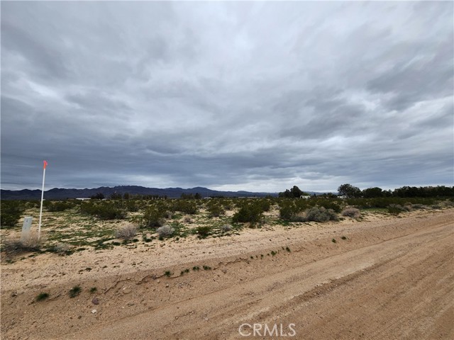 2 Summerset Road, Newberry Springs, California 92365, ,Land,For Sale,2 Summerset Road,CRHD24010319