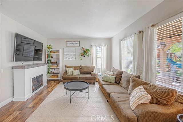 Detail Gallery Image 14 of 34 For 115 Festive Ct, Beaumont,  CA 92223 - 3 Beds | 2/1 Baths