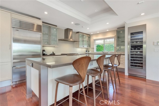 Detail Gallery Image 7 of 27 For 2897 Chateau Way, Laguna Beach,  CA 92651 - 3 Beds | 2 Baths