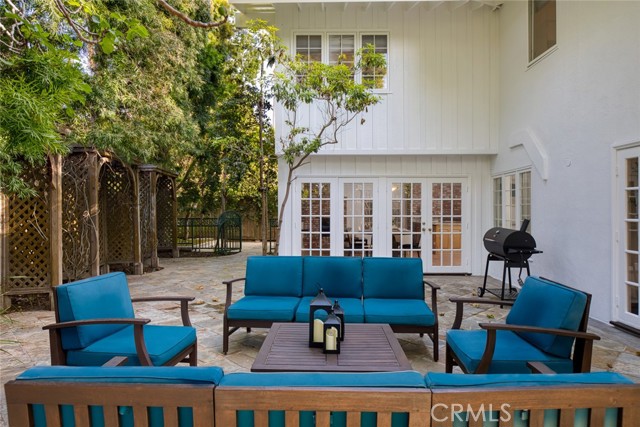 Detail Gallery Image 6 of 43 For 16842 Harkness, Huntington Beach,  CA 92649 - 4 Beds | 2/1 Baths