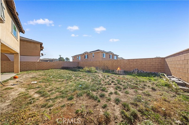 Detail Gallery Image 38 of 39 For 15609 Paprika Ln, Fontana,  CA 92336 - 4 Beds | 3 Baths