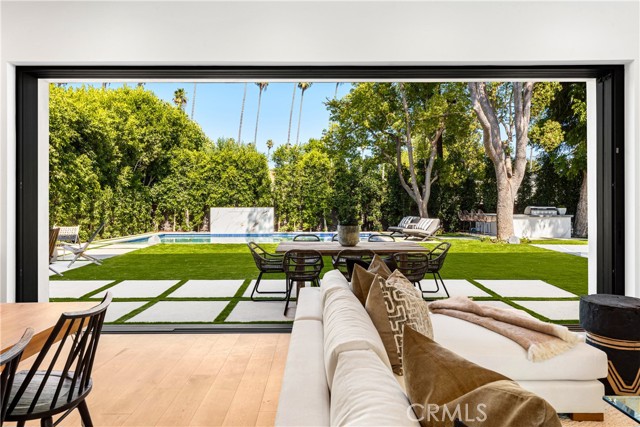 Detail Gallery Image 5 of 54 For 4430 Atoll Ave, Sherman Oaks,  CA 91423 - 6 Beds | 6/1 Baths