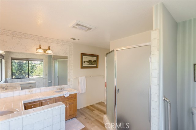 711 Tumble Creek Lane, Fallbrook CA: https://media.crmls.org/medias/606c4e63-882c-4e69-ae78-0d3464a10f04.jpg