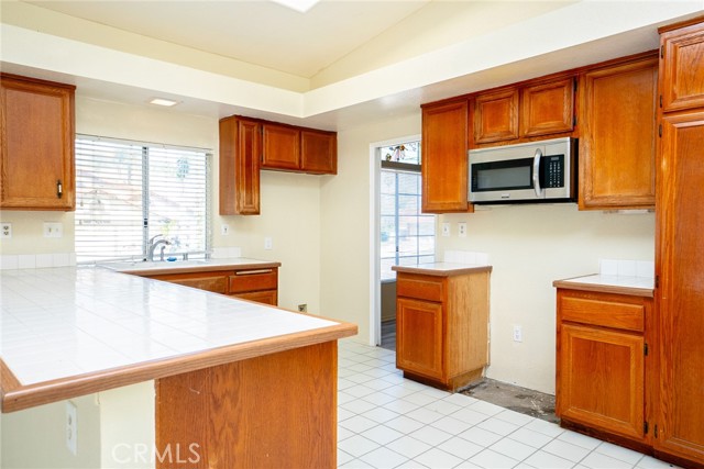 Detail Gallery Image 11 of 38 For 23939 Brittlebush Cir, Moreno Valley,  CA 92557 - 3 Beds | 2 Baths