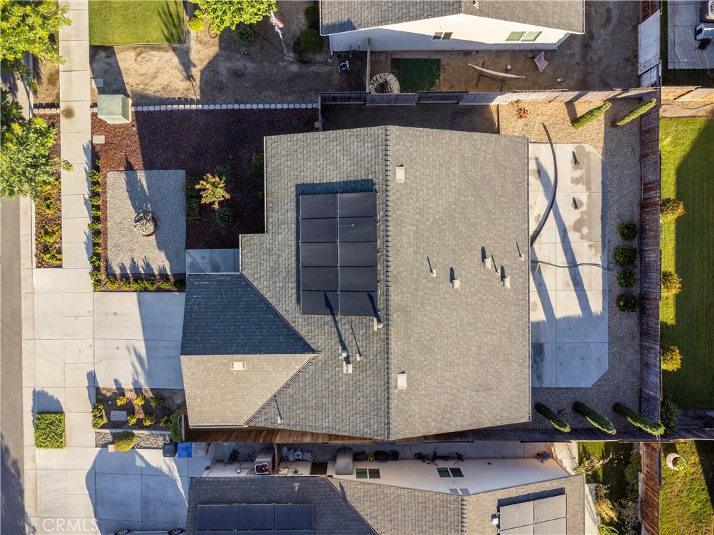 https://media.crmls.org/medias/606da174-cb7a-48ec-8c50-018986f3caee.jpg?preset=X-Large