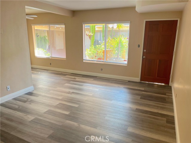 Detail Gallery Image 3 of 24 For 2115 Placentia Ave #15,  Costa Mesa,  CA 92627 - 1 Beds | 1 Baths