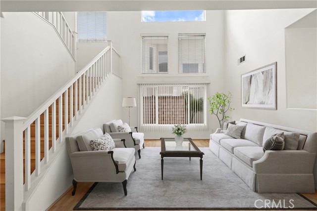 Detail Gallery Image 4 of 61 For 1037 Davis Way, Placentia,  CA 92870 - 3 Beds | 2/1 Baths