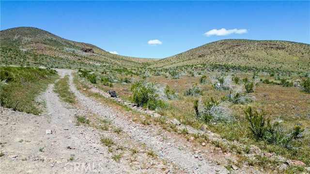 Detail Gallery Image 6 of 16 For 2 Miles, Adelanto,  CA 92301 - – Beds | – Baths