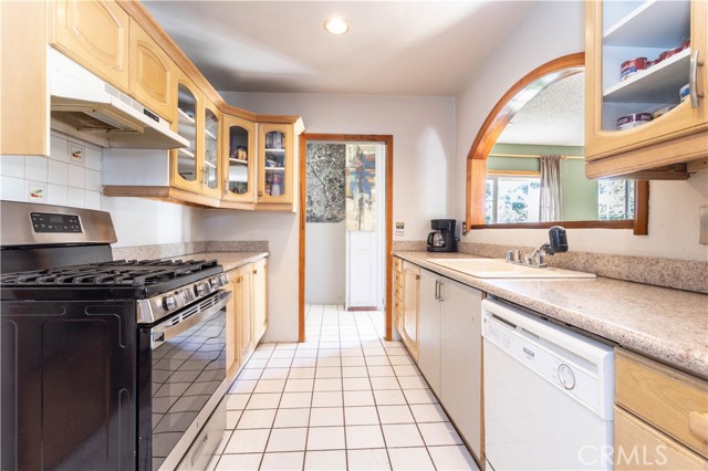 Detail Gallery Image 15 of 33 For 16728 Celtic, Granada Hills,  CA 91344 - 3 Beds | 2 Baths