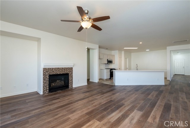 Detail Gallery Image 4 of 15 For 43860 Tiber St, Hemet,  CA 92544 - 4 Beds | 2 Baths