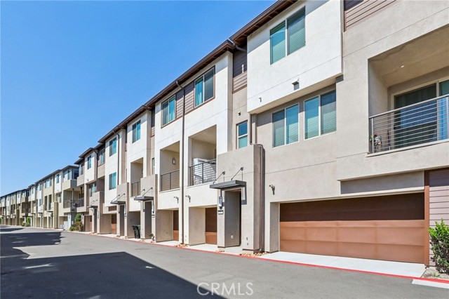Detail Gallery Image 3 of 21 For 1571 Lima #5,  Placentia,  CA 92870 - 1 Beds | 1/1 Baths