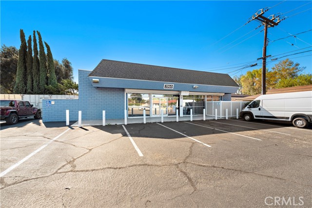 Situated in downtown Orange on the corner of W. La Veta and S. Devon Rd. This 2,400 sqft building with 12 parking stalls, holds a land use: Commercial, the zoning: X. It was built in 1973, with a lot size: 10,044, and the APN: 390-291-01. The population within a one mile radius is 28,200 for the year 2022 with an average age of 35 with the median income over $83,000.