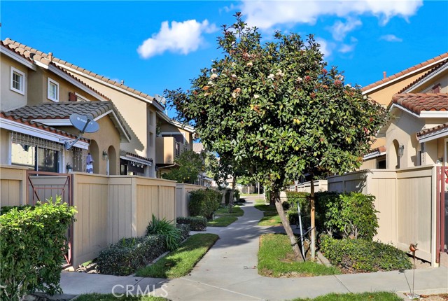 Detail Gallery Image 2 of 32 For 28524 Sorano, Trabuco Canyon,  CA 92679 - 3 Beds | 2/1 Baths