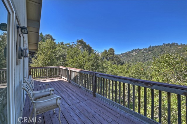 Detail Gallery Image 6 of 33 For 1262 Brentwood Dr, Lake Arrowhead,  CA 92352 - 3 Beds | 2 Baths