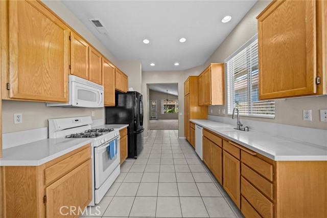 Detail Gallery Image 15 of 44 For 23727 Corte Andar, Murrieta,  CA 92562 - 2 Beds | 2 Baths