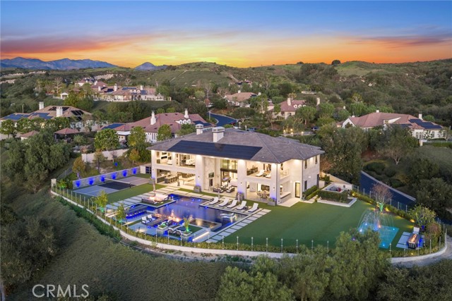 Image 8 of 75 For 11 Thurston Drive