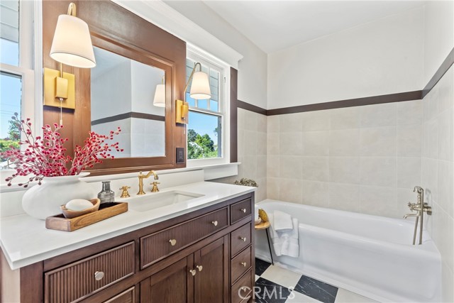 Image 33 of 57 For 1487 Echo  