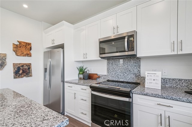 Detail Gallery Image 15 of 52 For 13602 Flying Cloud Way, Victorville,  CA 92394 - 4 Beds | 3 Baths