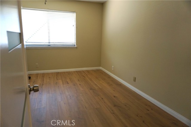 Detail Gallery Image 14 of 32 For 13510 Hidden Valley Rd, Victorville,  CA 92395 - 3 Beds | 3 Baths