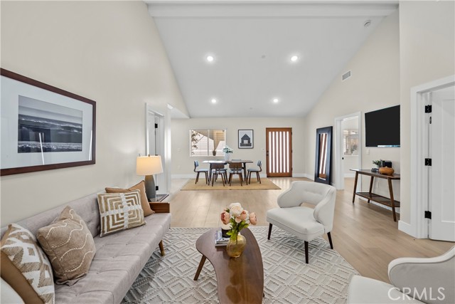 16360 Parthenia photo 33