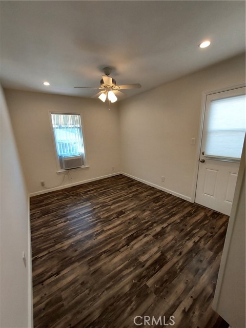 1711 North Glenoaks Boulevard photo 8