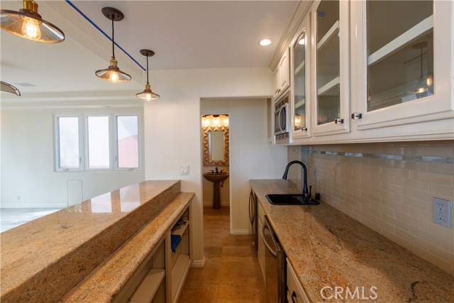 3355 Palo Vista Drive, Rancho Palos Verdes CA: https://media.crmls.org/medias/6074aa1b-bb3d-43e6-97ec-0ad0862c2c29.jpg