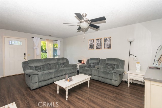 Detail Gallery Image 4 of 10 For 268 Camino Lobo, Paso Robles,  CA 93446 - 3 Beds | 2 Baths