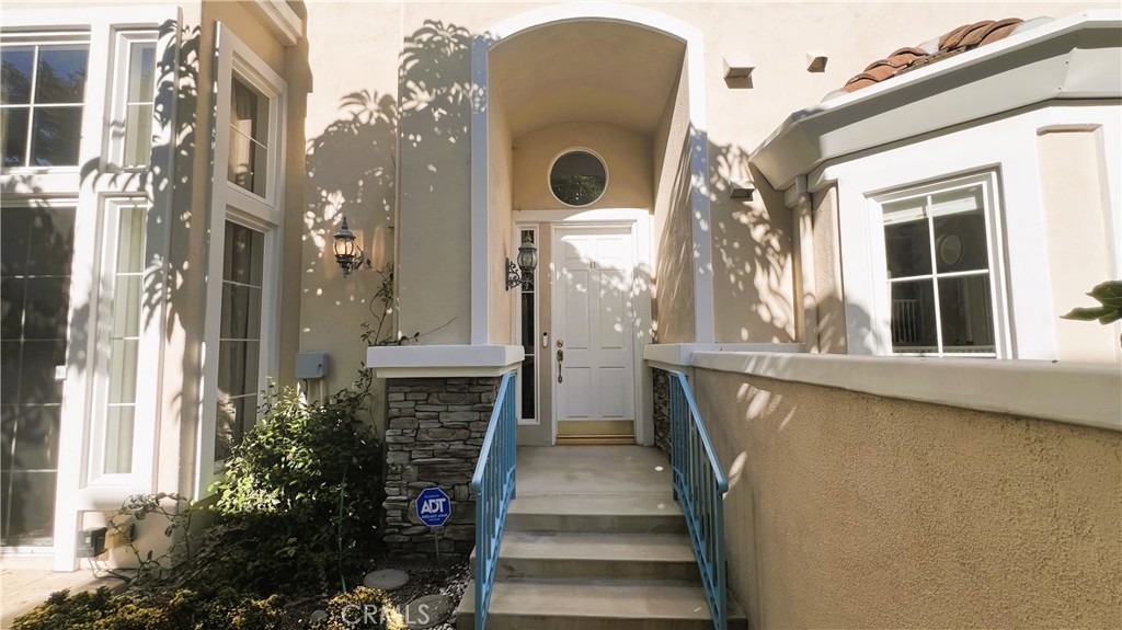MLS #OC26150049 image #2