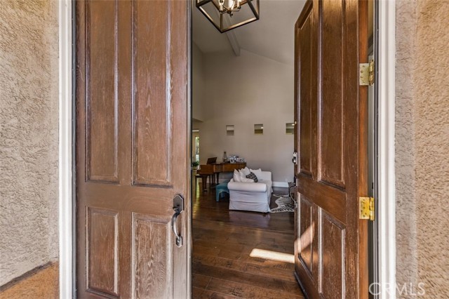 Detail Gallery Image 4 of 63 For 4304 Timberdale Rd, Moorpark,  CA 93021 - 4 Beds | 2/1 Baths