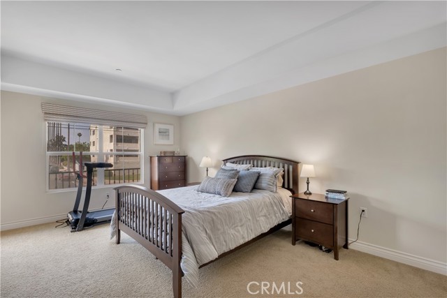 13200 Moorpark Street, Sherman Oaks CA: https://media.crmls.org/medias/60761a20-c23b-4262-a246-2646b5e1d3a0.jpg